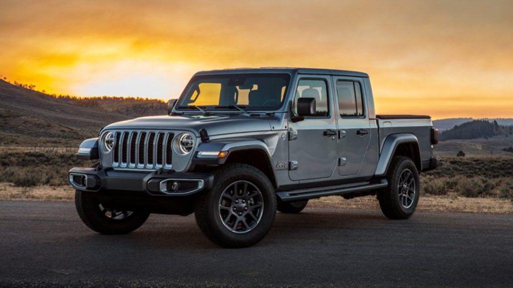 Jeep Gladiator in front of a sunset